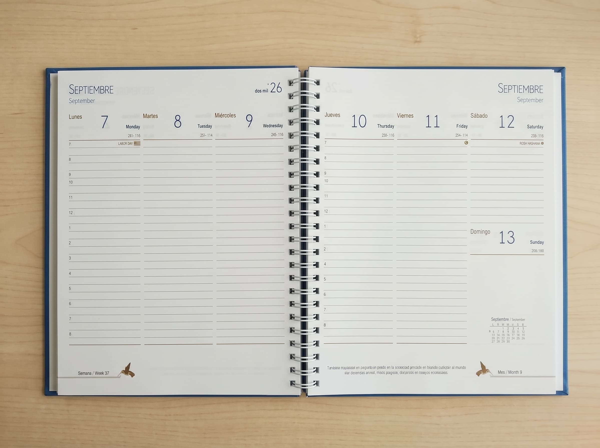 Interior de la agenda Colibrí 2027