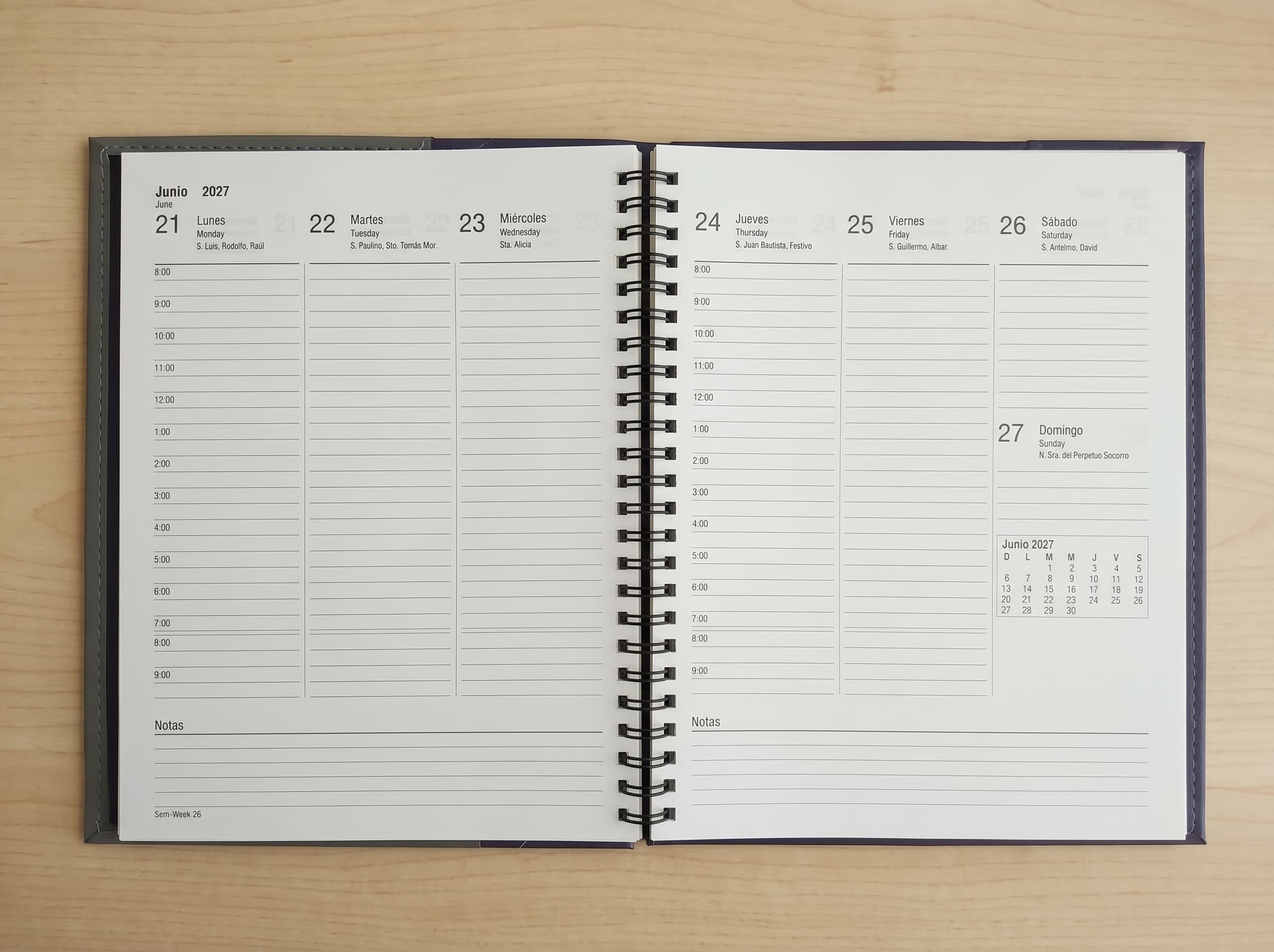 Interior de la agenda Dina clásica 2027